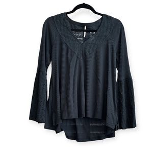 FREE PEOPLE Long sleeve black top boho size Small